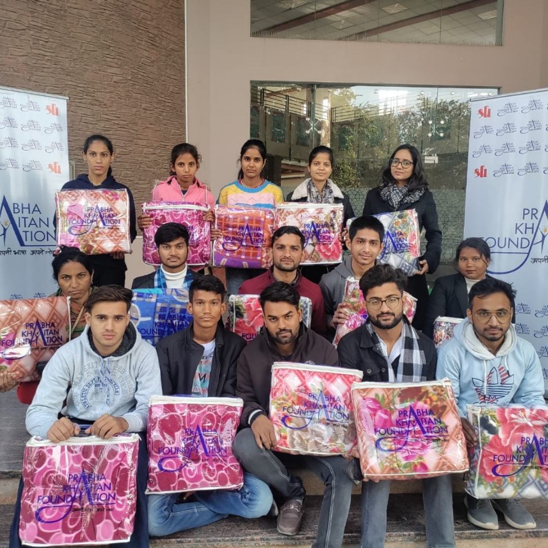 Prabha Khaitan Foundation - Humanitarian Aid - Blanket Distribution in Jaipur
