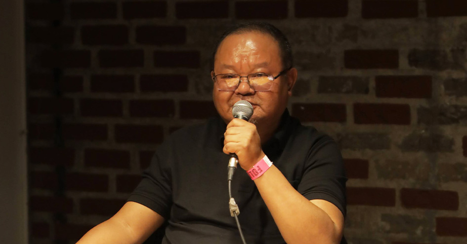 Aakhar Aizawl with C. Lalawmpuia Vanchiau Author